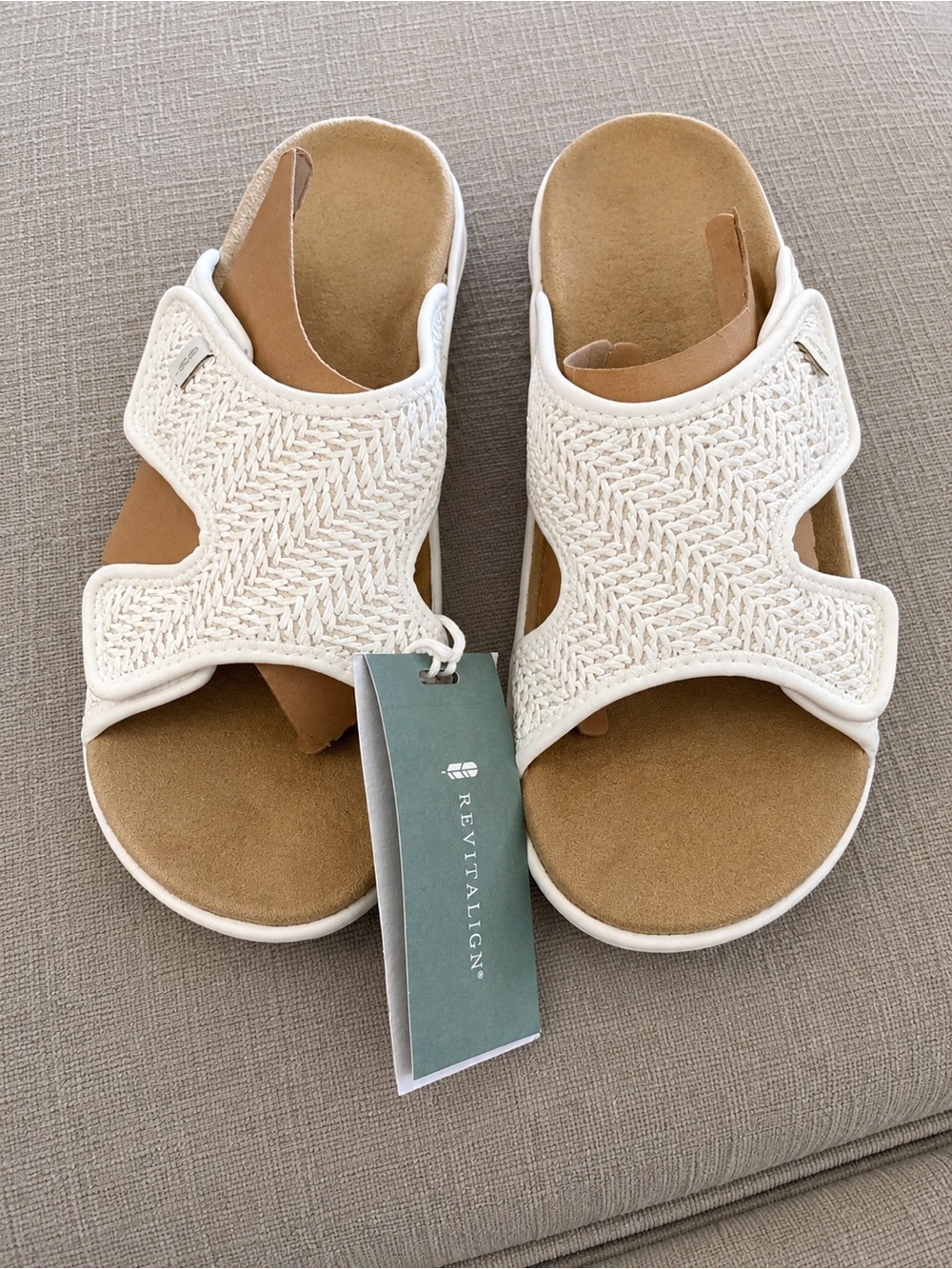 Revitalign Women's White Slide Sandals 10 New